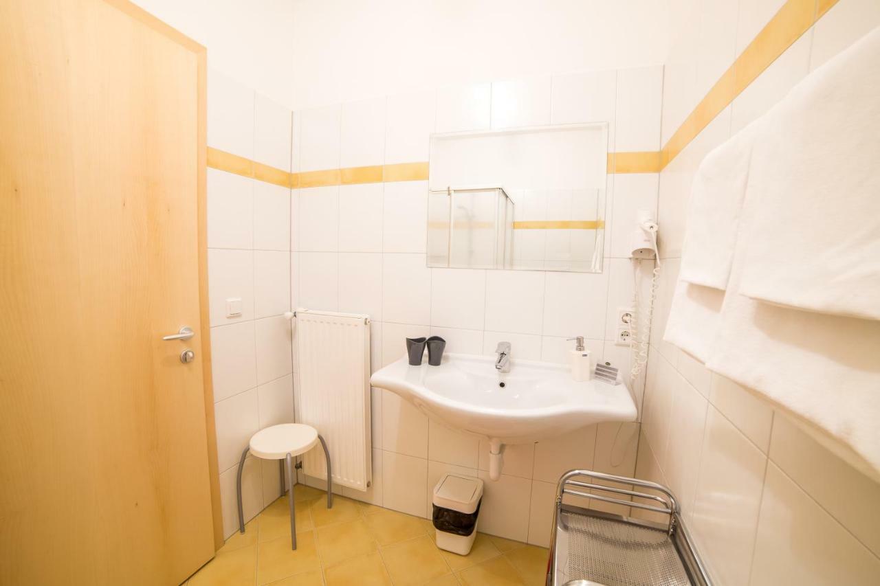 Hotel Zum See マルテッロ エクステリア 写真
