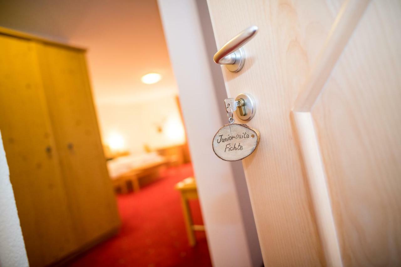 Hotel Zum See マルテッロ エクステリア 写真